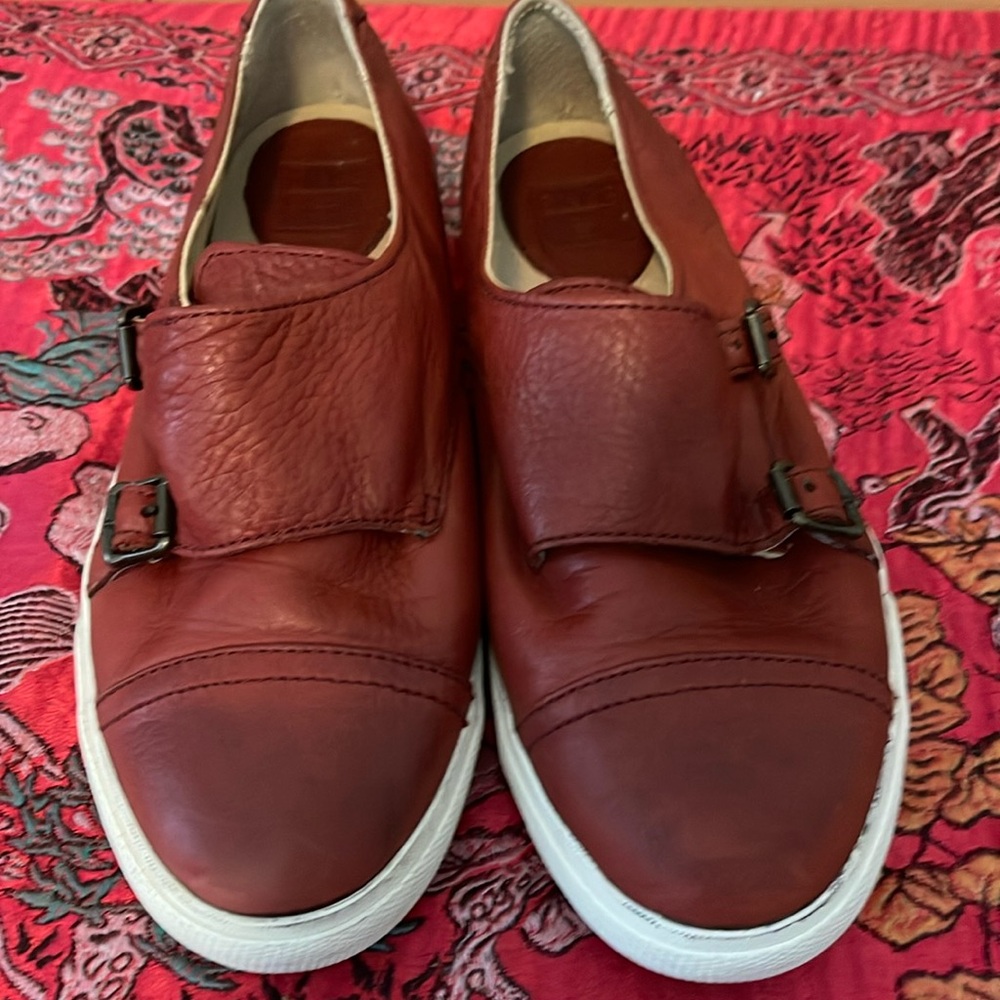 Frye sneakers 👟 all for sale ! Just give offer ! Moving home .